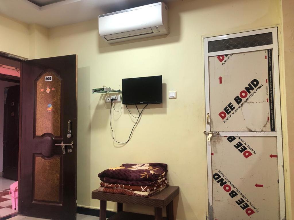 New Yanti Guest House Ujjain Exterior photo
